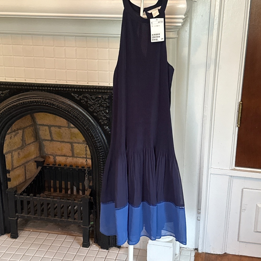 H and M pleated‎ sheer flowy dress. NWT. Retail 50